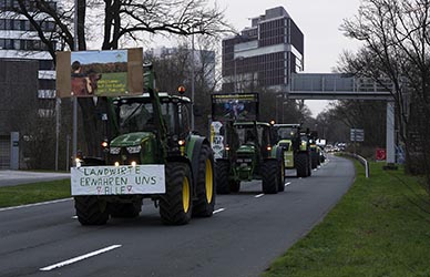 24-Stunden-Kundgebung der Landwirte, Spediteure und Handwerker