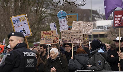 AFD Demonstration und Gegendemo im Düsseldorfer Zooviertel