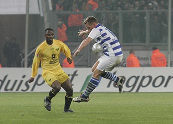 Fussball im Nebel 2.Bundesliga MSV Duisburg - Alemannia Aachen 