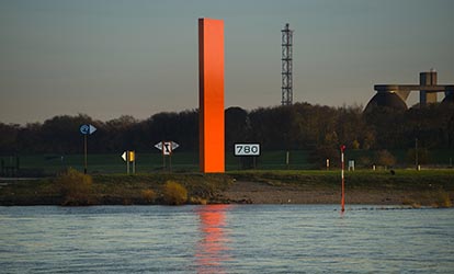 Flusslandschaften:  Rheinorange Duisburg-Ruhrort / Rheinufer
