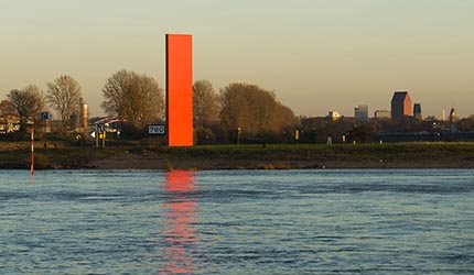 Flusslandschaften:  Rheinorange Duisburg-Ruhrort / Rheinufer